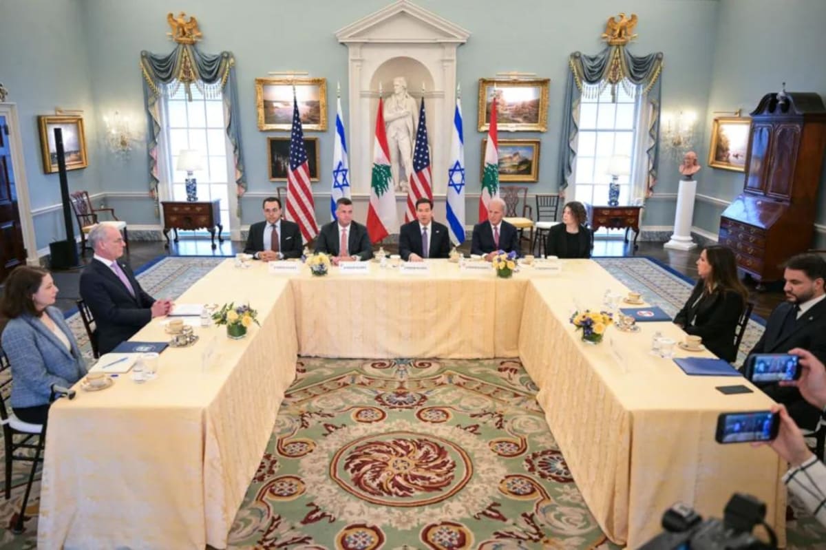 Israel and Lebanon Hold First Peace Talks in 33 Years - Image 2