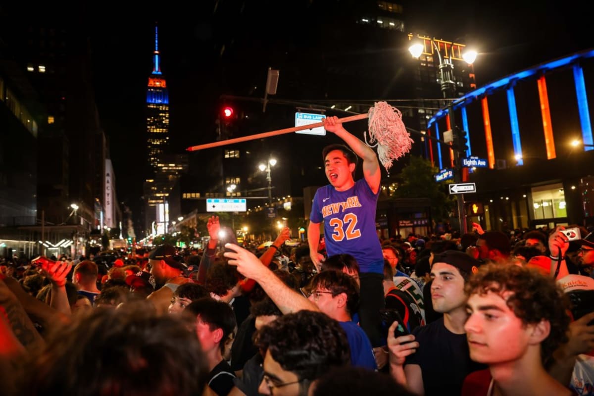 NYC Goes Wild as Knicks Take 2-0 Finals Lead - Image 5