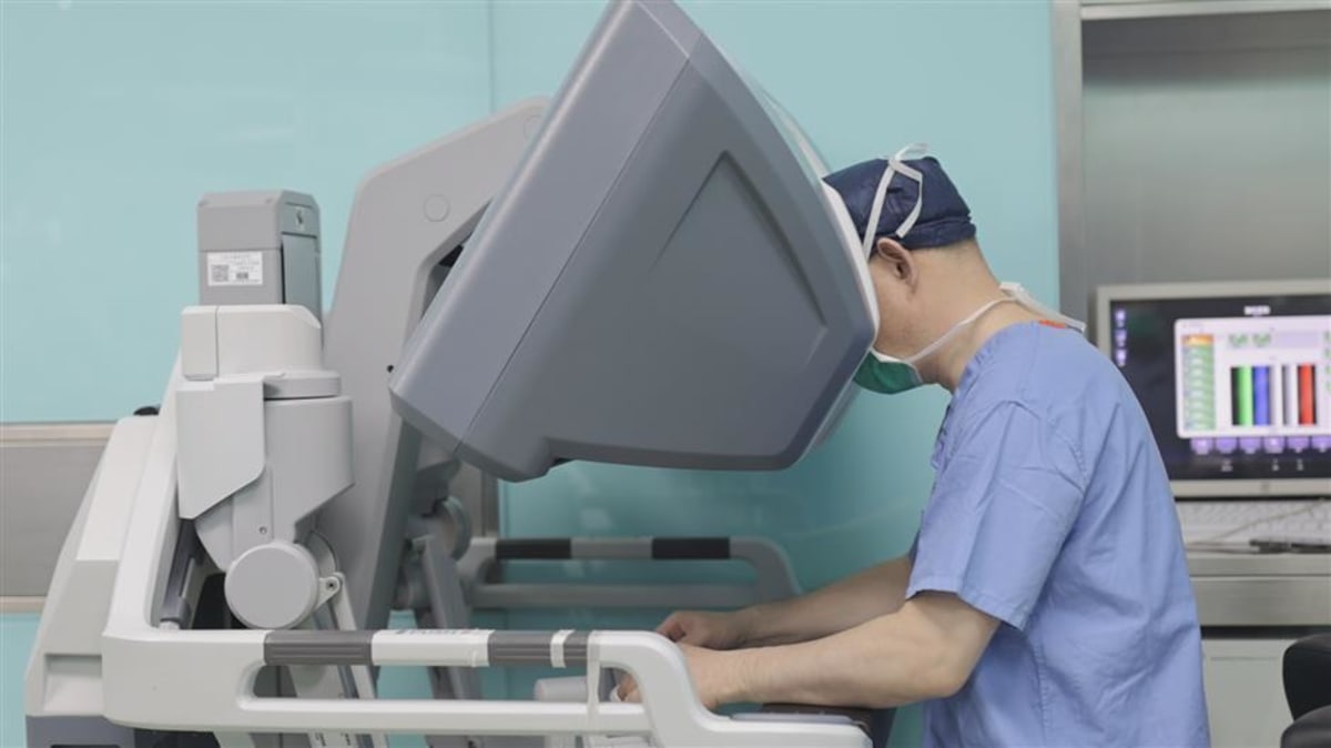 Robot Surgery Boosts Esophageal Cancer Survival by 13% - Image 2