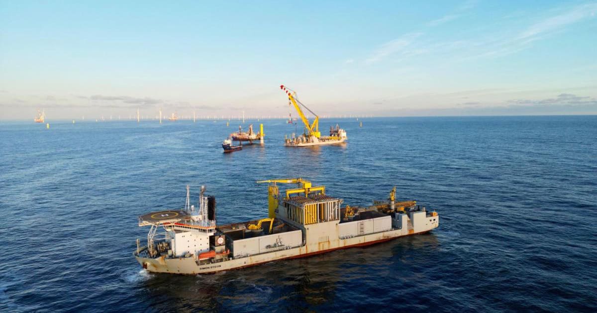 Dutch Wind Farm OranjeWind Begins Construction at Sea