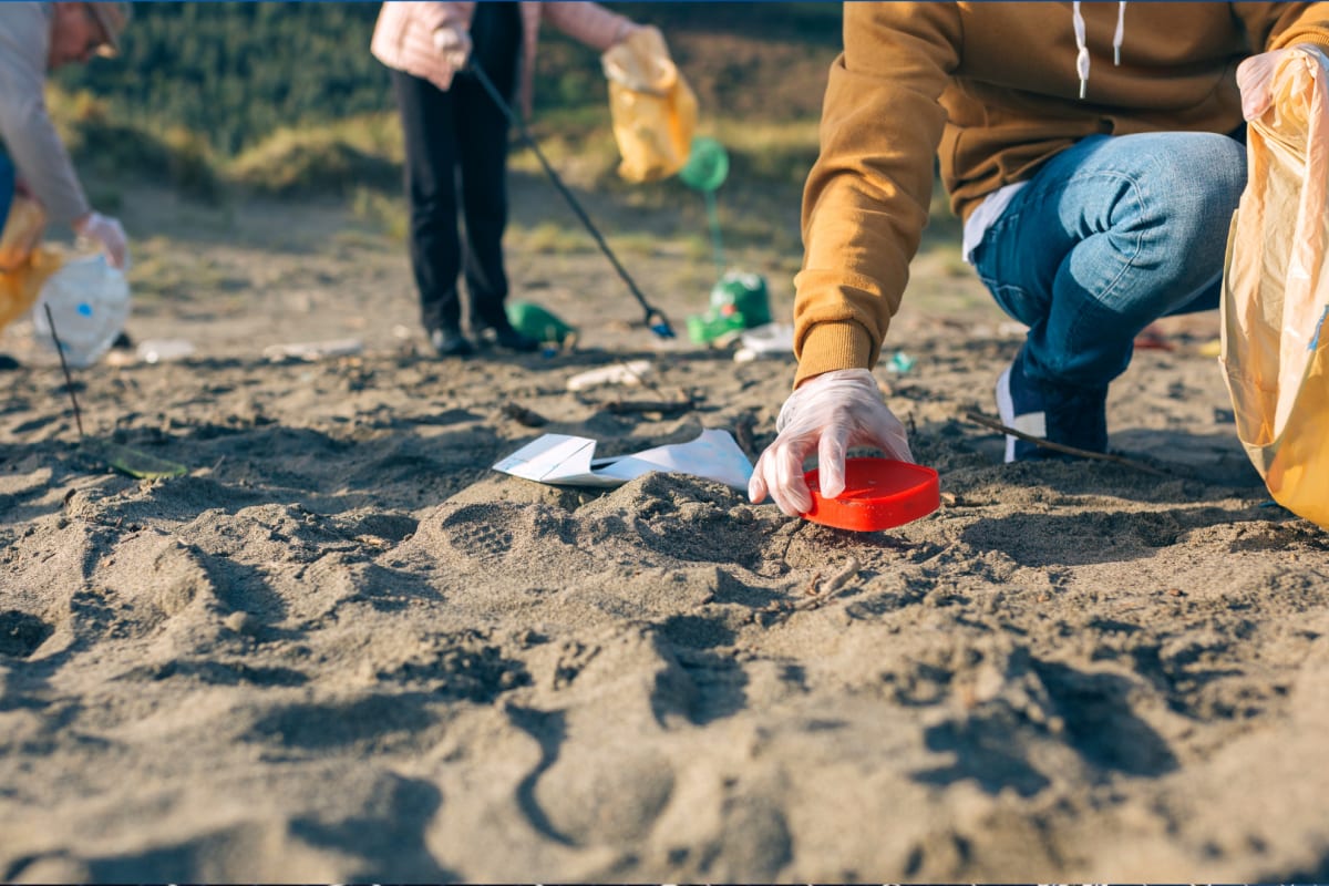 1.6M Volunteers Remove 26M Pounds from California Beaches