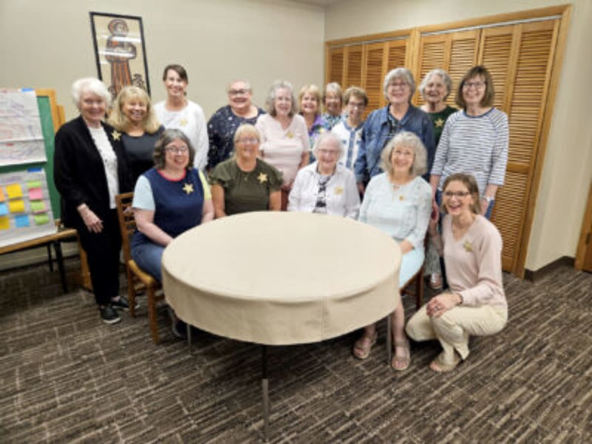 Iowa Town Awards $200K in Scholarships to Graduates - Image 5