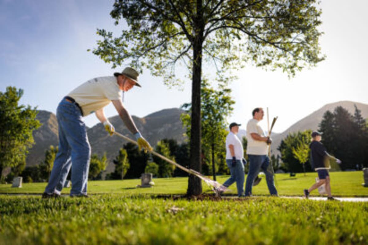 2,000 Utah Volunteers Transform 80 Sites in One Day - Image 5
