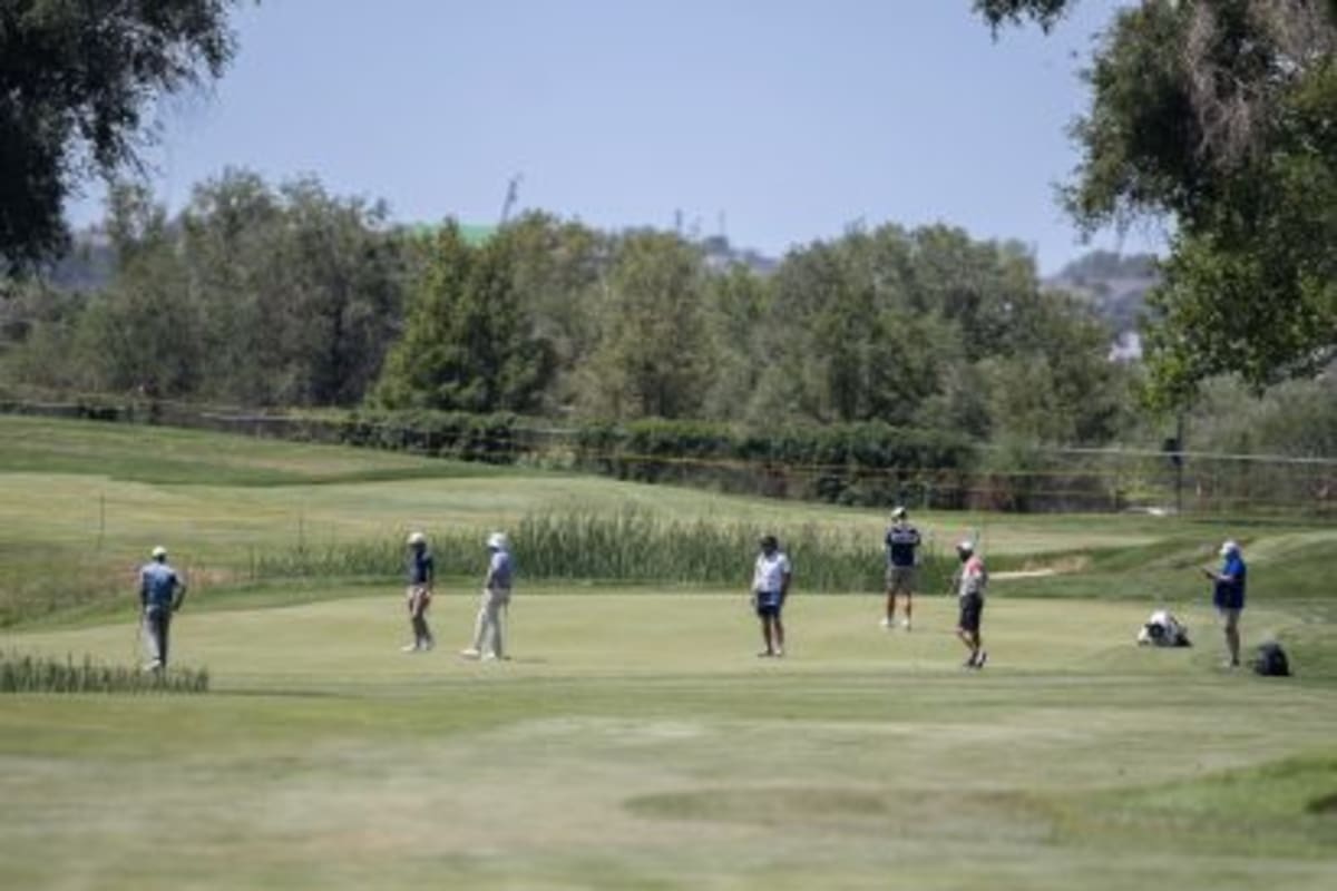 Minnesota Golfer Wins First Tour Title in 5-Way Playoff - Image 5