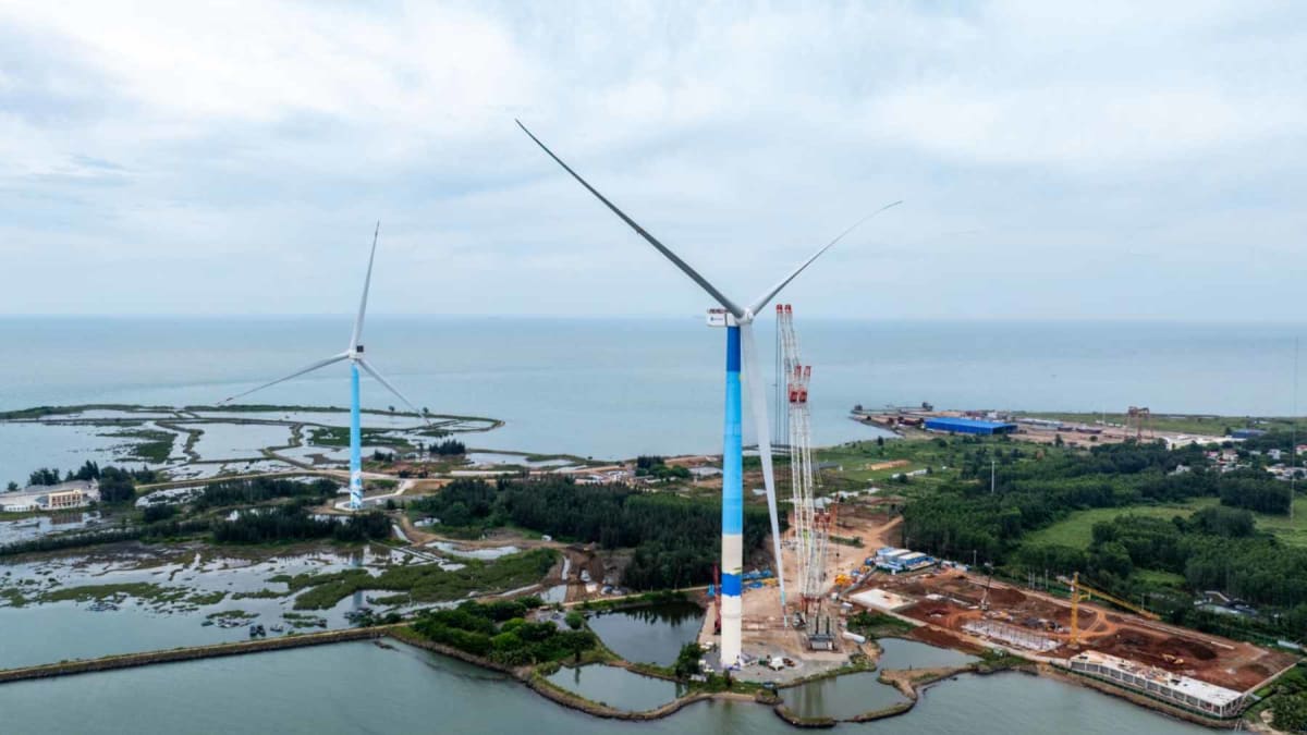 China Powers World's Largest Offshore Wind Turbine - Image 2