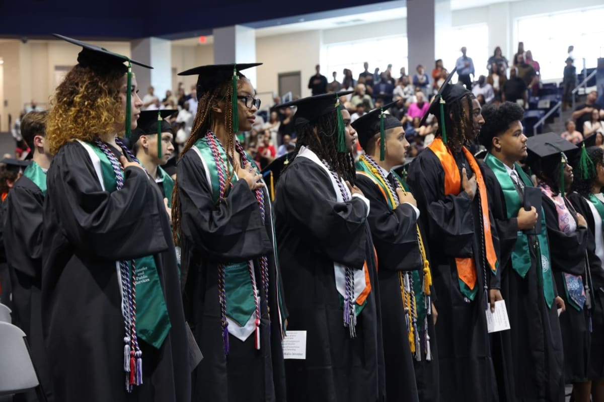 Texas College Graduates 649 Students, 71% First-Gen