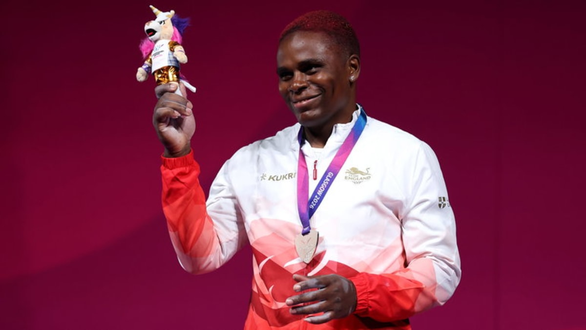 Refugee Weightlifter Wins Silver After Sleeping Rough in 2012 - Image 3