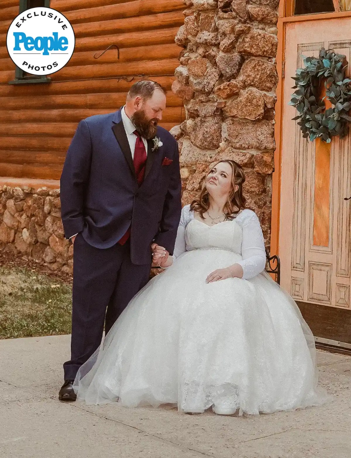 Bride with MS Walks Down Aisle After 2 Years in Wheelchair - Image 3