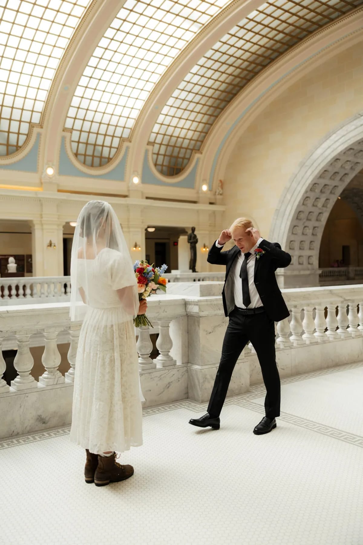 Singer Benson Boone Pranks Groom in Hilarious First Look - Image 5