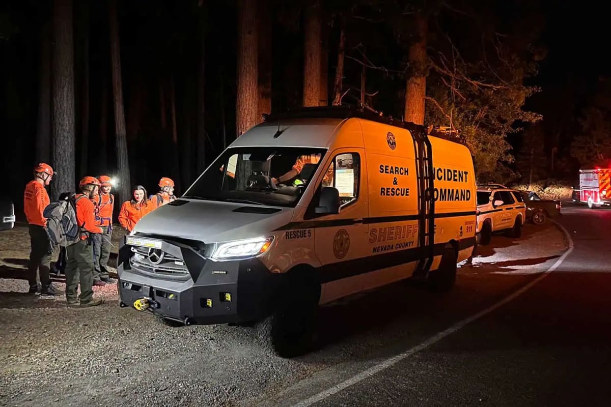50 Rescuers Save Woman and Dog Swept Down California River - Image 5