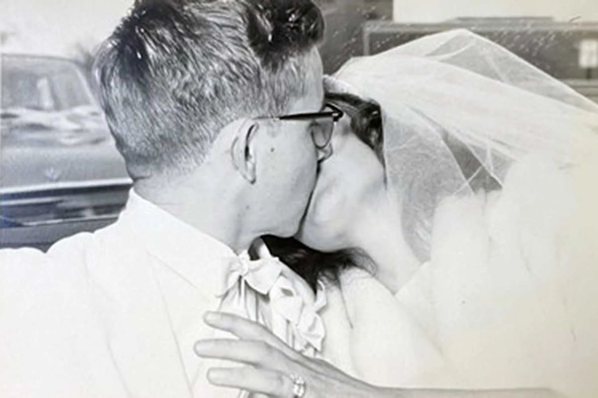 Illinois Police Reenact 65-Year-Old Wedding Day Arrest - Image 4