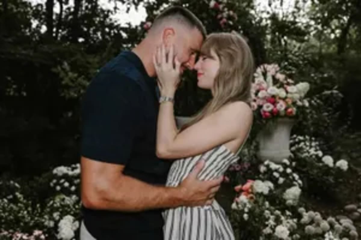 Taylor Swift and Travis Kelce Give $26M to Charities - Image 5