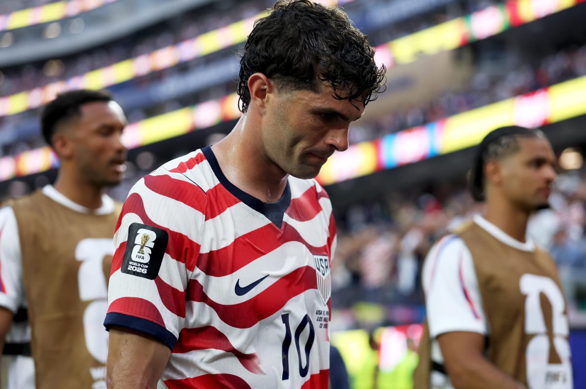 USA Advances to World Cup Knockout Round at Home - Image 5