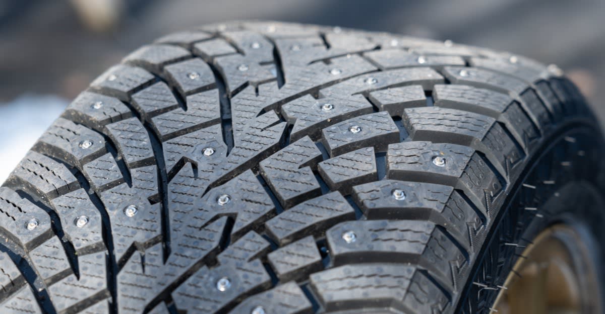 Retractable Studded Tires Cut Road Damage and Noise