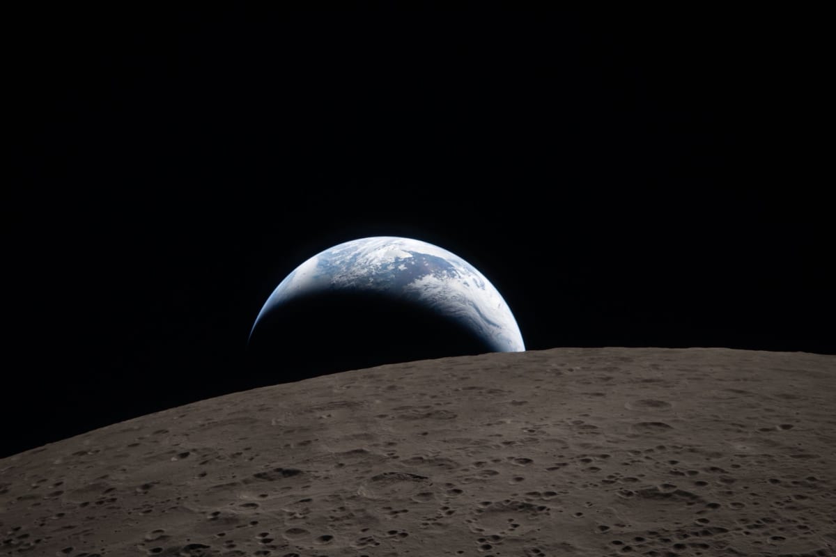 Artemis II Astronauts Capture Hour-Long Solar Eclipse - Image 4