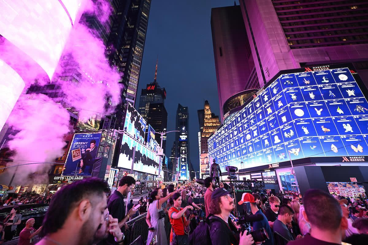 Pokémon Go Brings 2,000 Players to Times Square Raid - Image 2