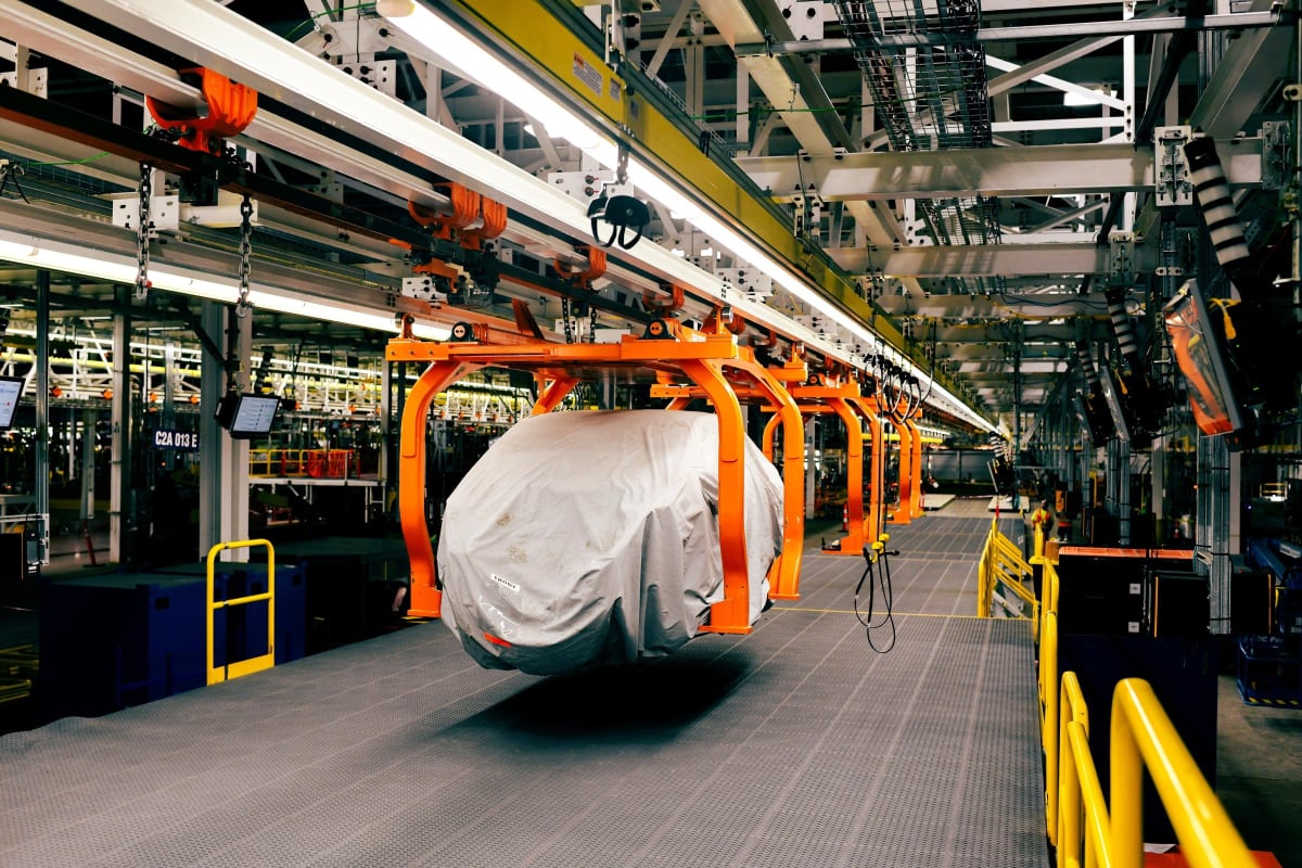 Ford's $28,000 Electric Truck Starts Production in 2027 - Image 2