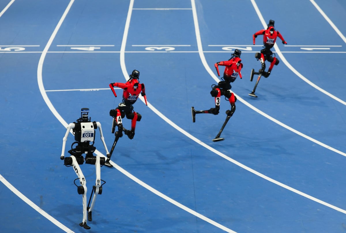Robots Break Usain Bolt's 100m Record in Beijing - Image 2