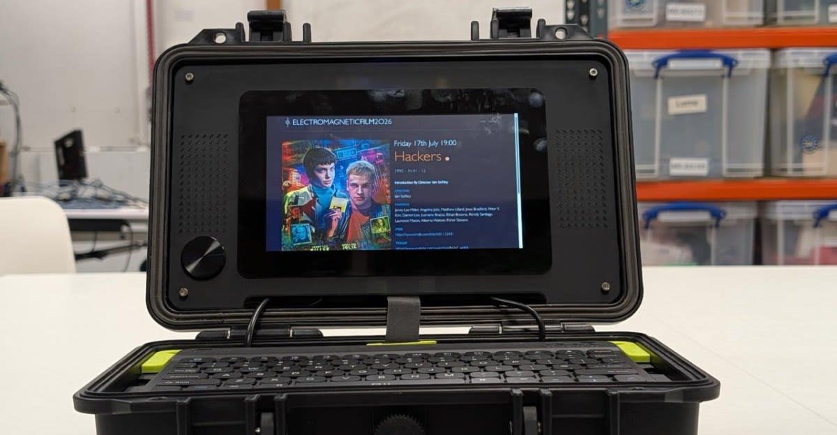 Raspberry Pi Releases Official DIY Cyberdeck Tutorial