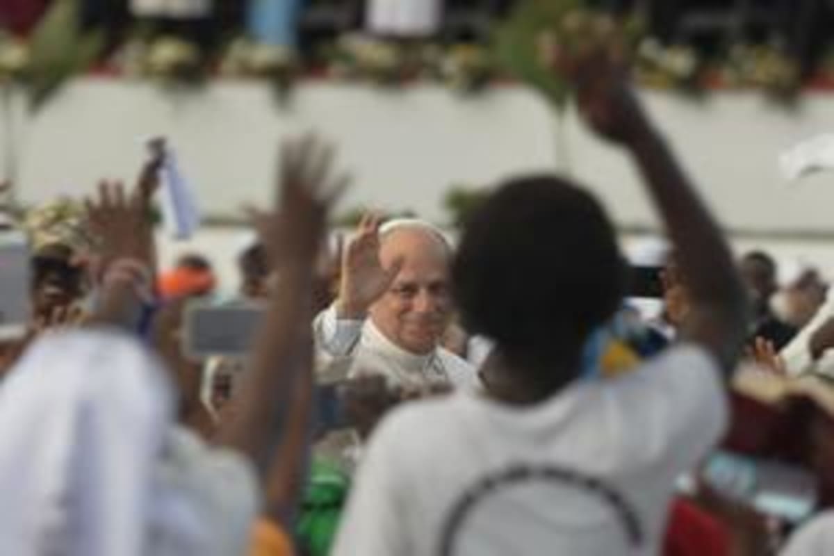 Pope Thanks Angola's Church for Promoting Peace - Image 2