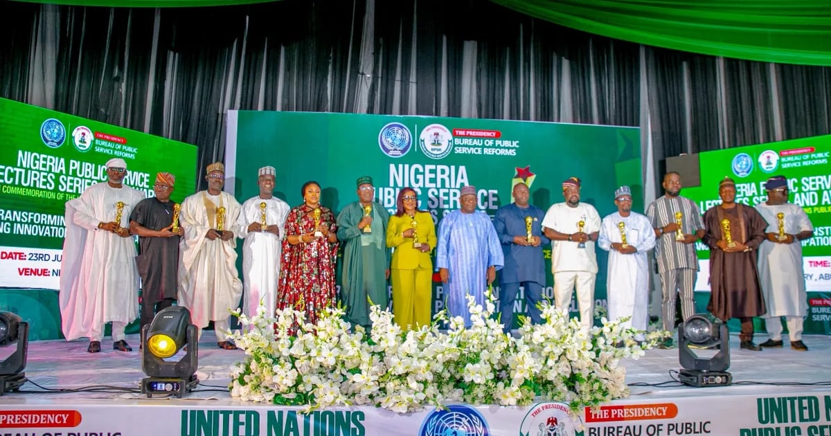Nigerian Local Leader Wins National Award for Service