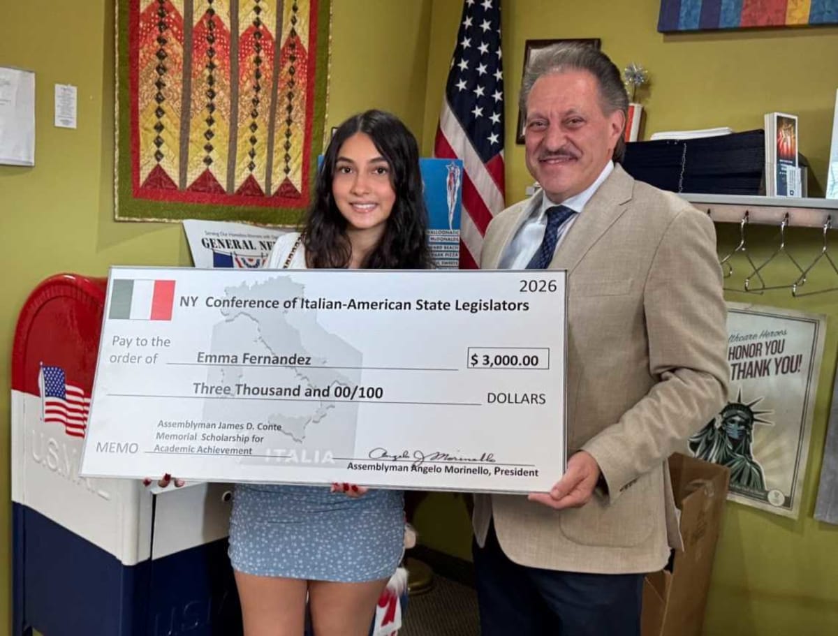 Ozone Park Teen Earns $3,000 Scholarship for Nursing Dream - Image 2