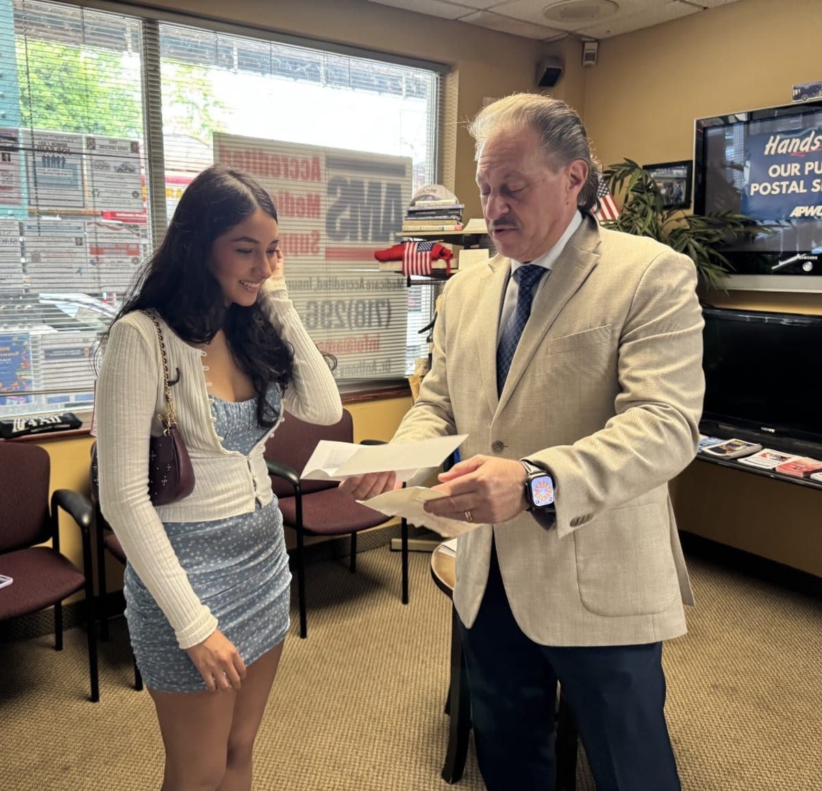 Ozone Park Teen Earns $3,000 Scholarship for Nursing Dream - Image 3