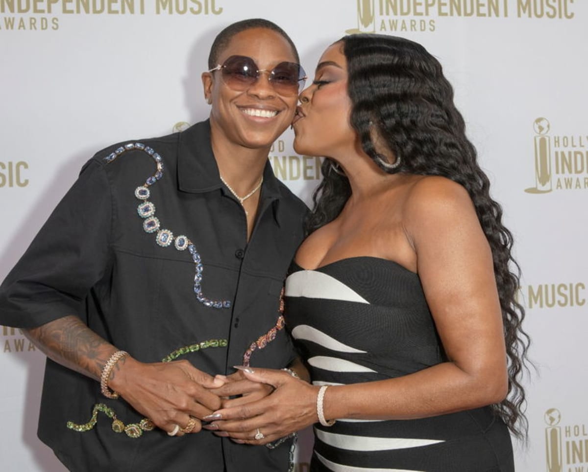 Niecy Nash Surprised With 6-Carat Ring on Anniversary - Image 3