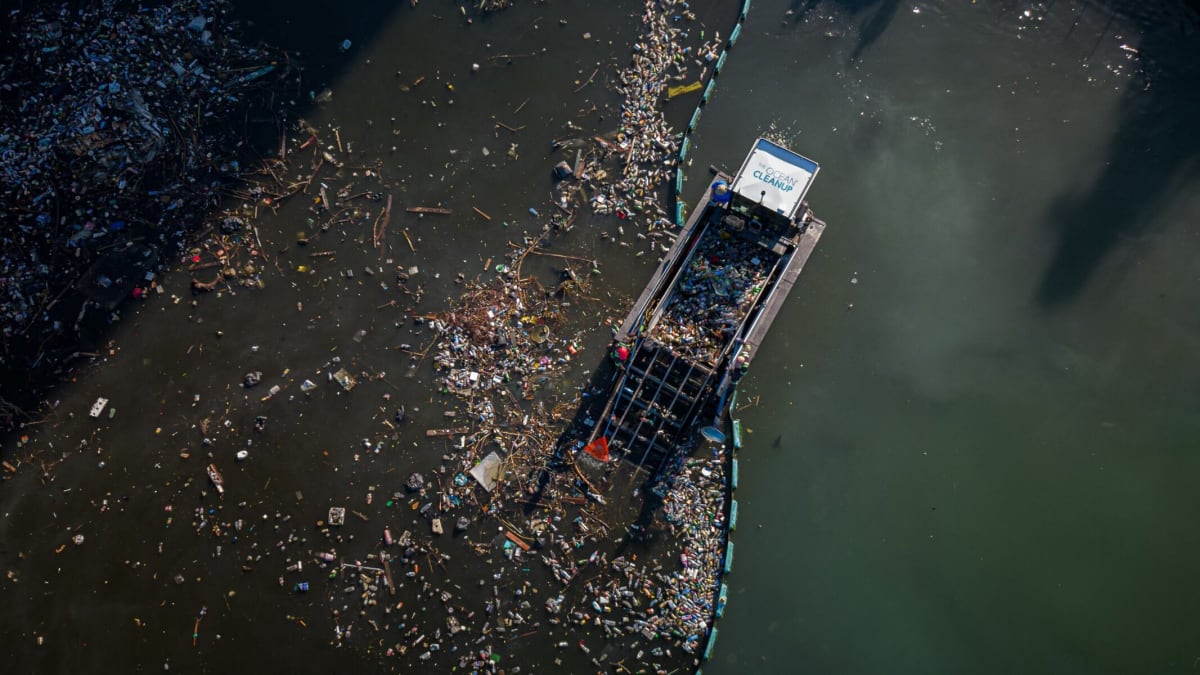 Dutch Robots Remove 66,000 Tons of Ocean Plastic