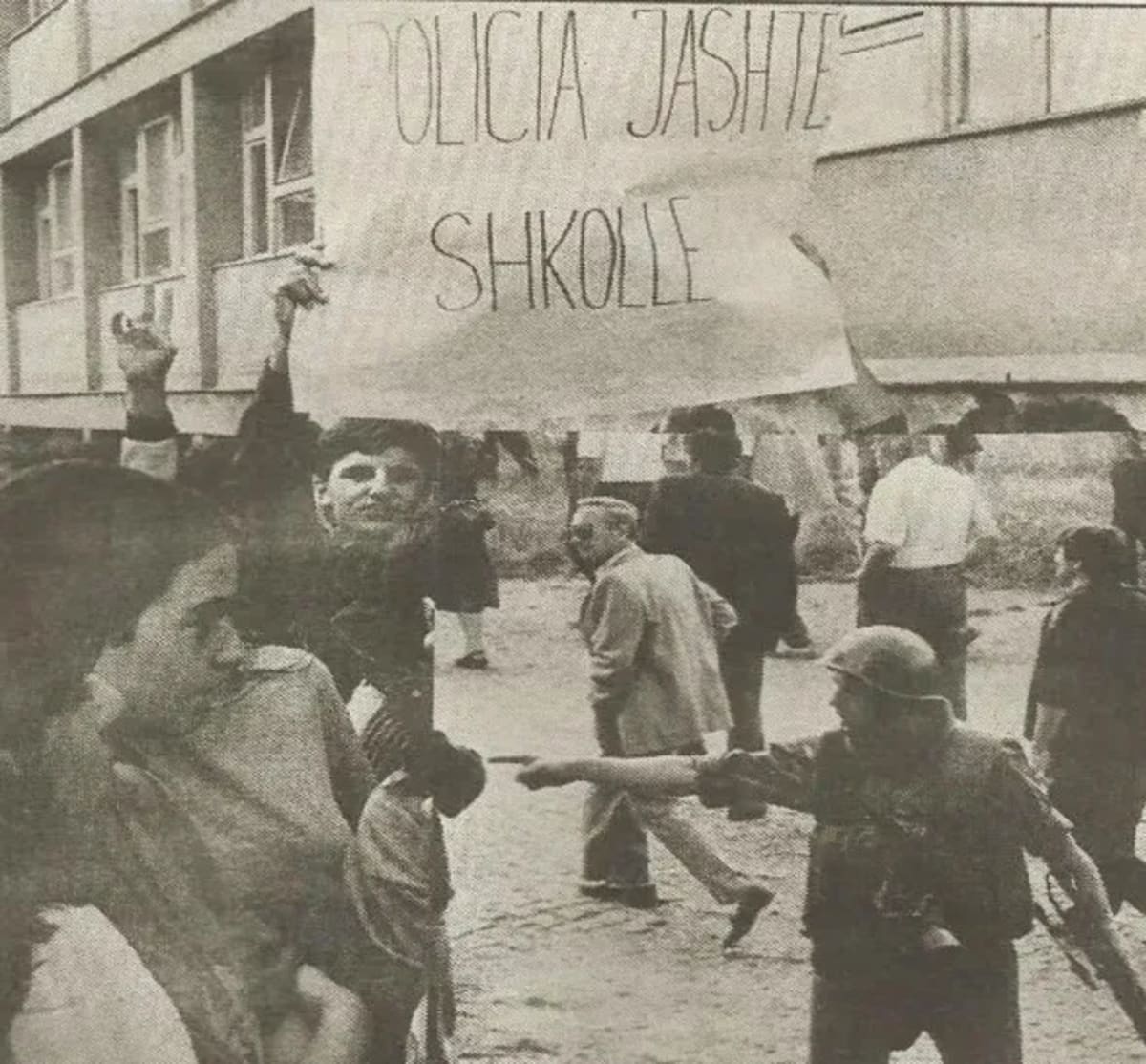 3,200 Homes Became Schools During Kosovo's Occupation - Image 2