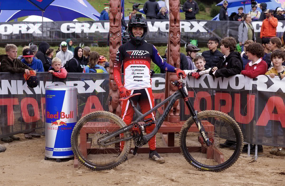Rotorua Pair Defend Mountain Bike Titles at Home