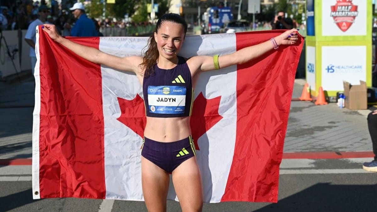 Young female runner Jadyn Keeler racing in half-marathon at Copenhagen championships