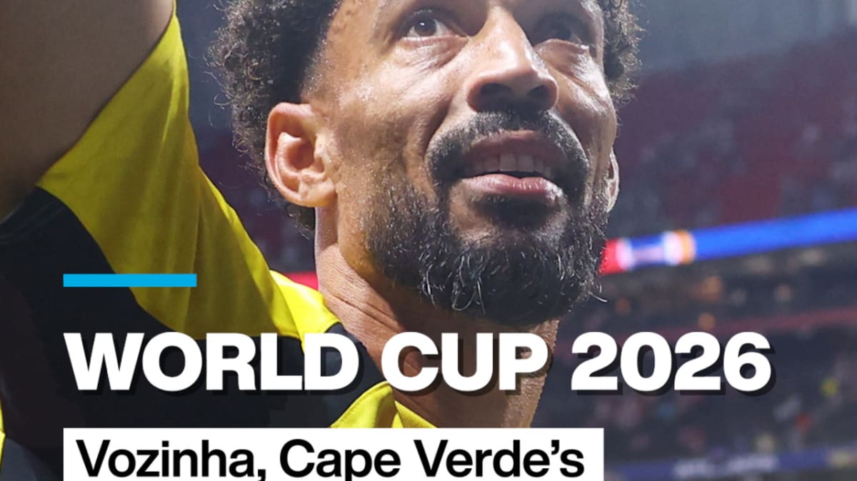 40-Year-Old Goalkeeper Stuns Spain in World Cup Debut