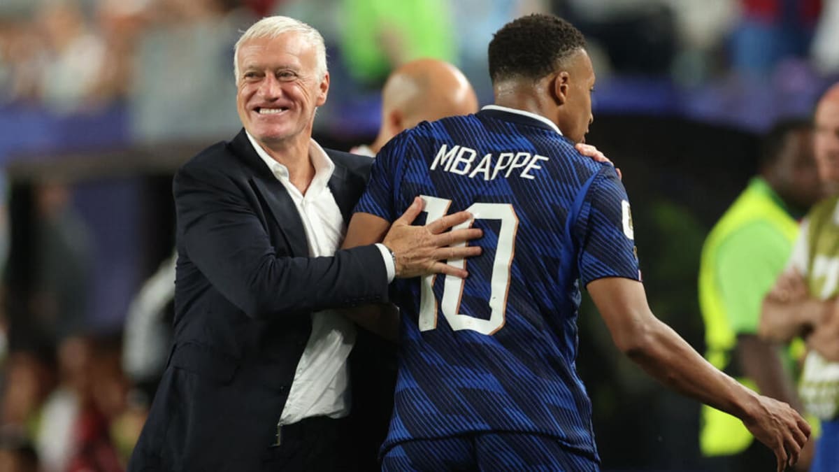 Mbappé Scores Twice as France Advances Through Storm Delay - Image 2