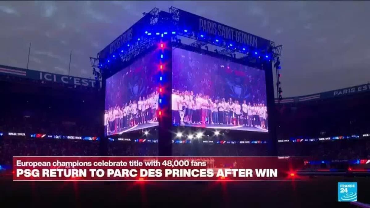 PSG Fans Pack Paris Stadium for Champions Title Party - Image 2