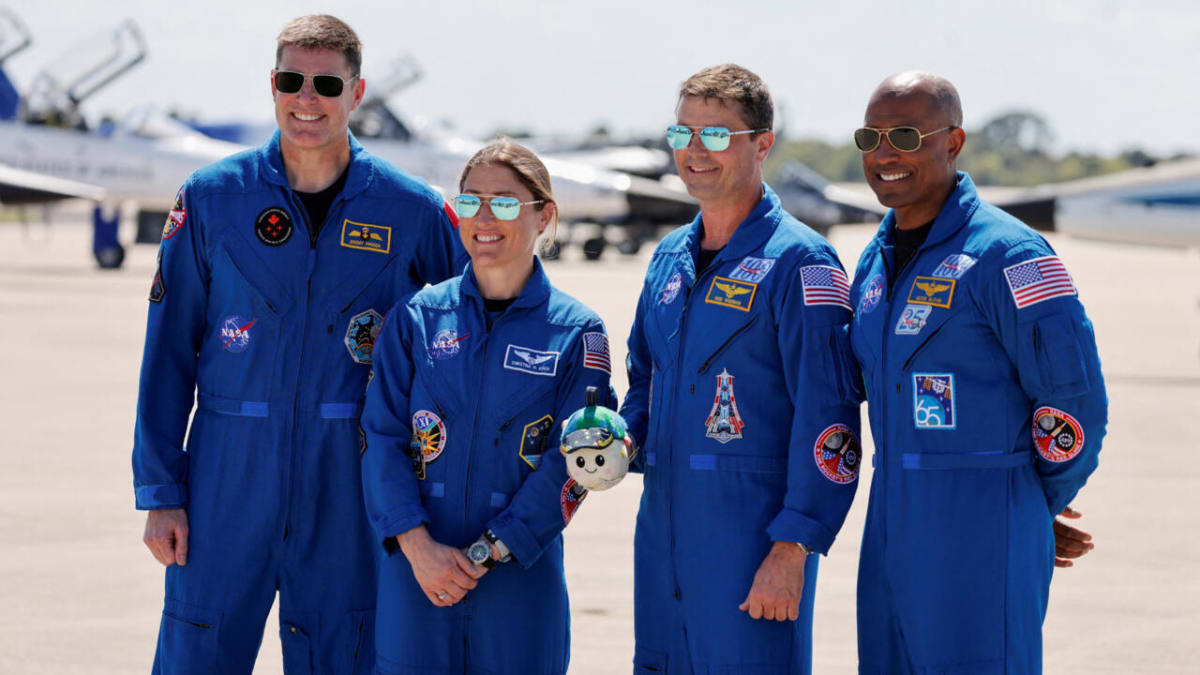 NASA's Artemis II Launches 4 Astronauts to the Moon