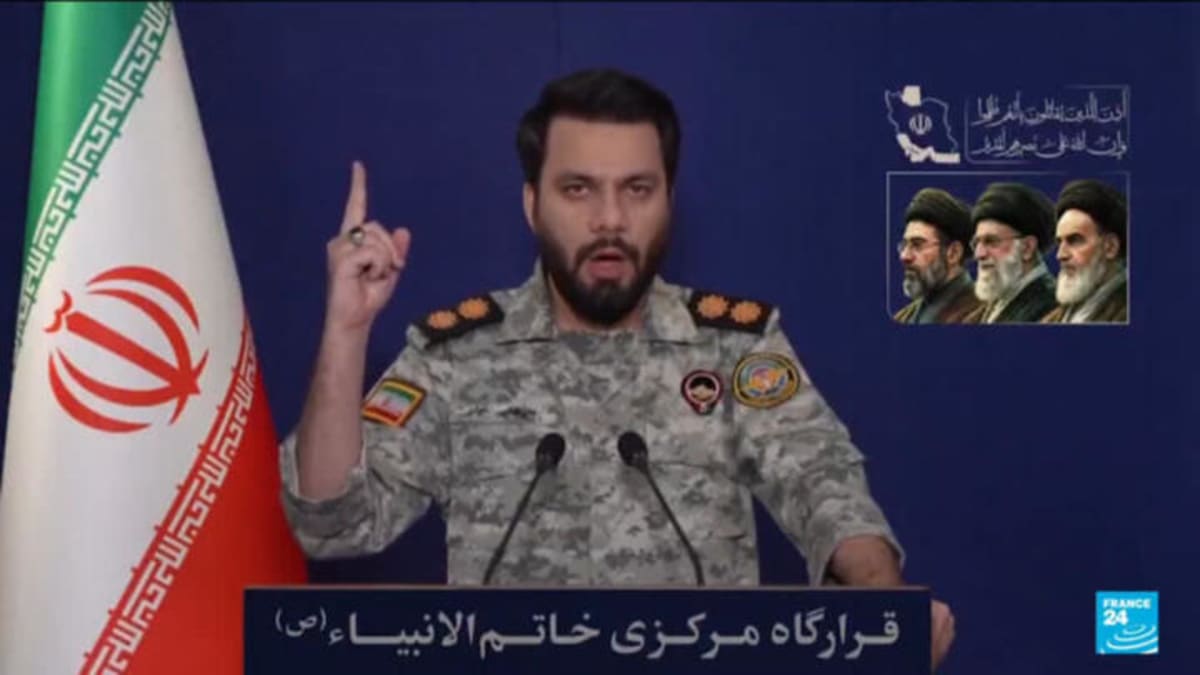 Passengers Capture Artemis II Moon Launch From Plane Windows - Image 5