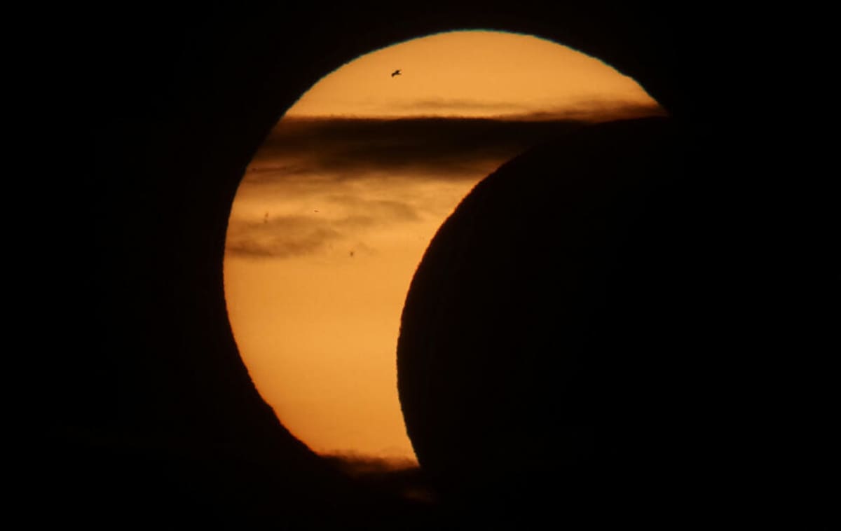Total Eclipse Wows Europe with Stunning Display - Image 3