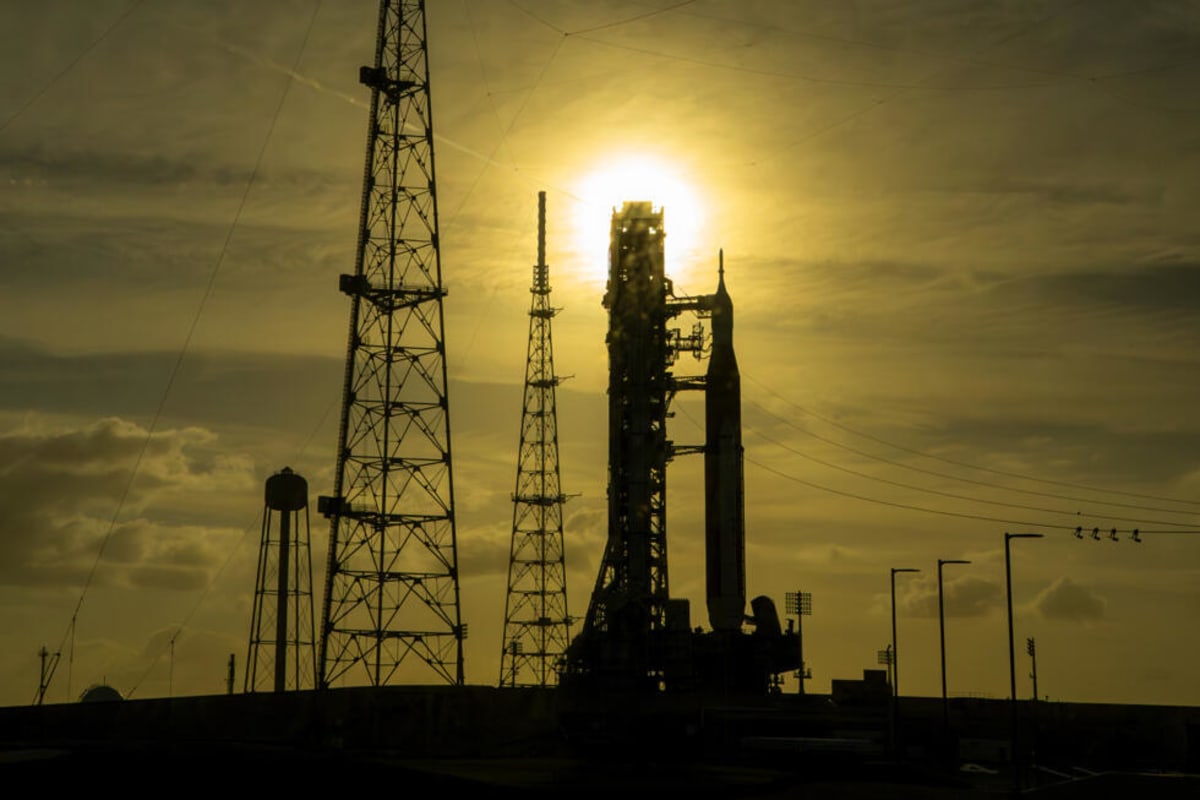 4 Astronauts Launch Historic Return to Moon This Week - Image 4