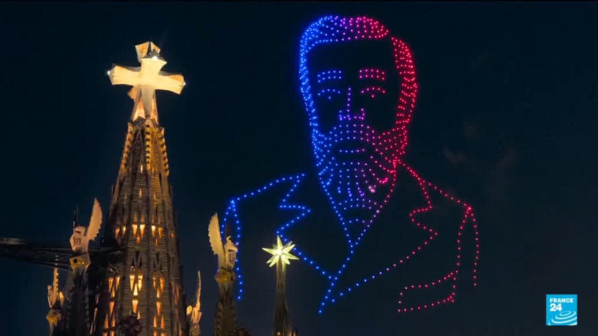 Barcelona's Sagrada Familia Completes Final Spire After 144 Years