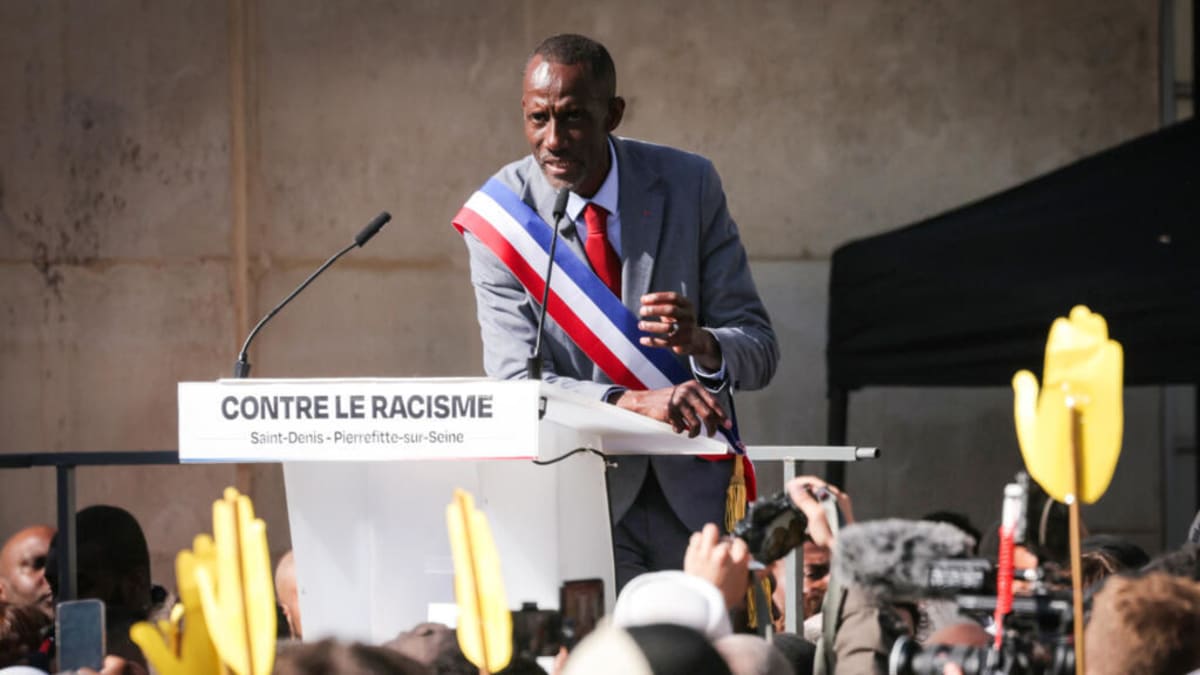 Thousands Rally in Saint-Denis for Black Mayor Facing Racism - Image 2