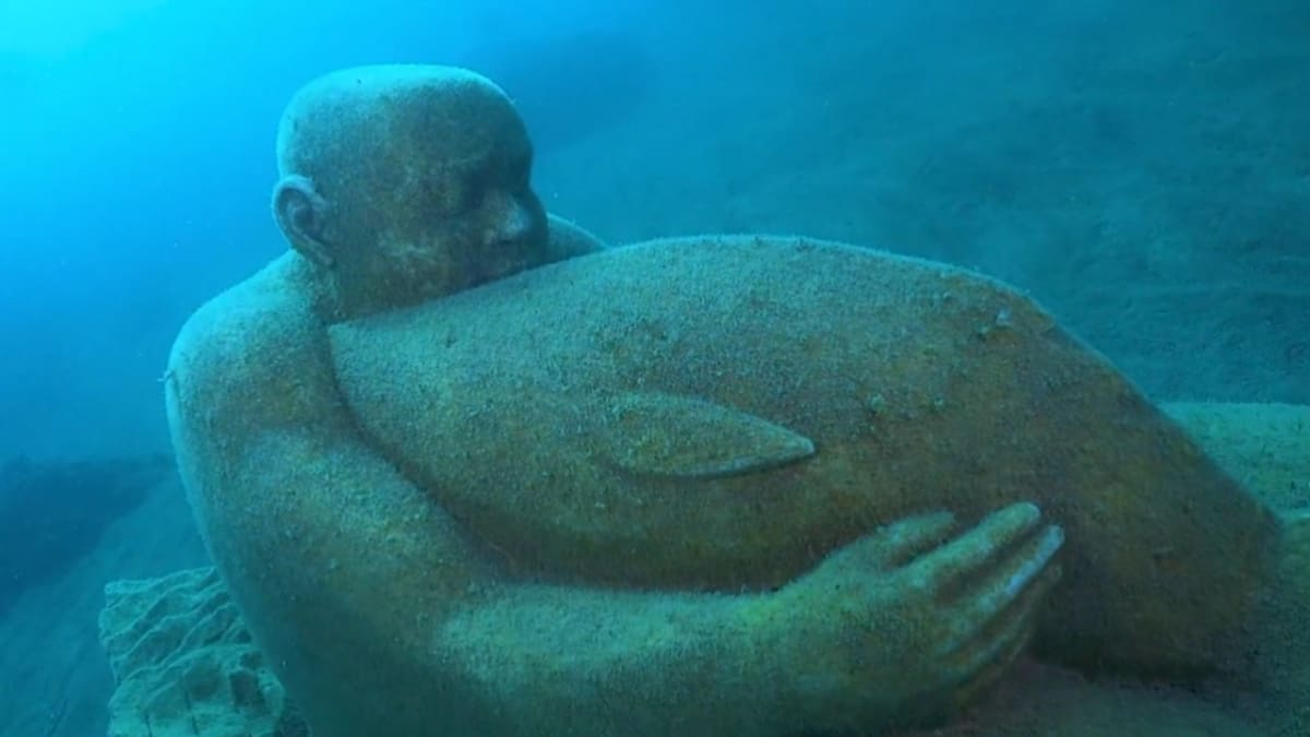 Italian Fisherman Builds Underwater Museum to Save Sealife