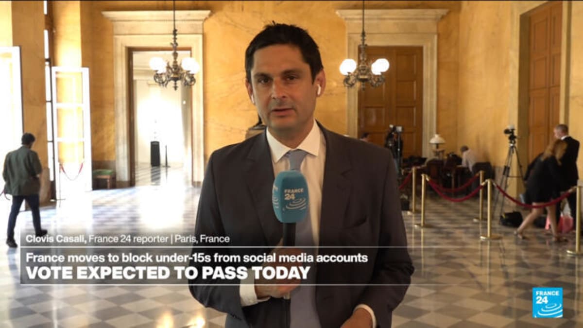 France Set to Ban Social Media for Kids Under 15 - Image 4