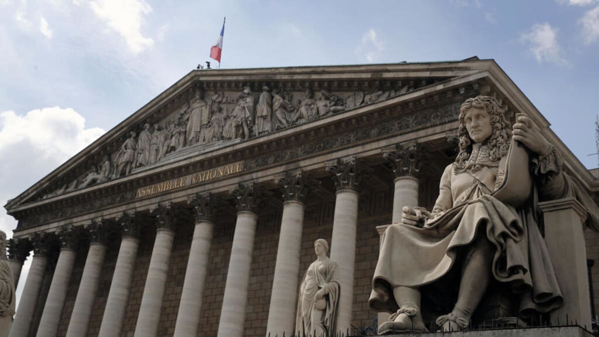 France Repeals 340-Year-Old Slavery Law Still on Books - Image 2