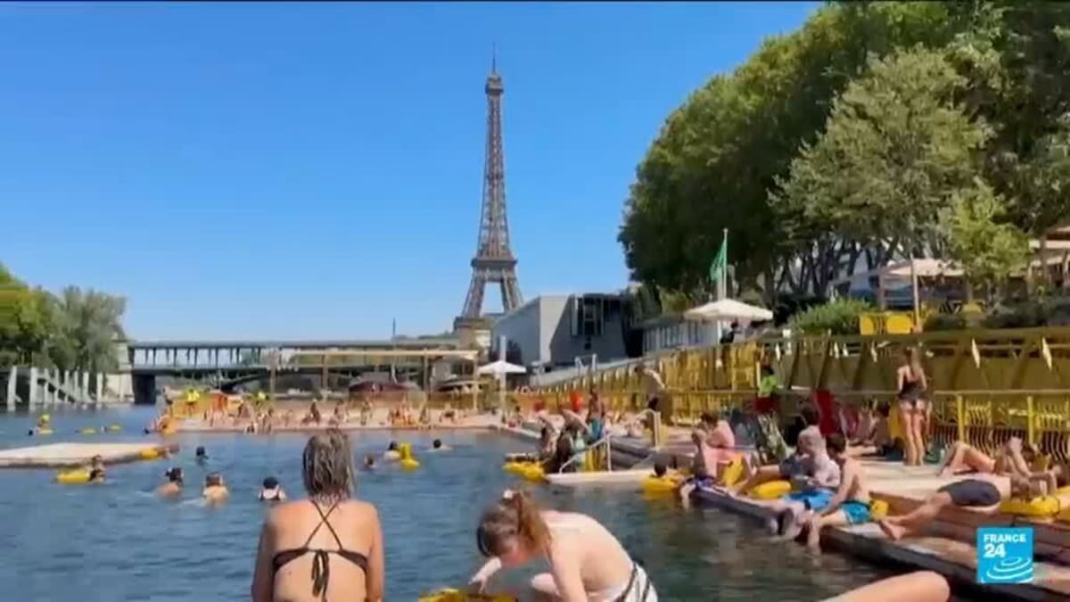 Paris Opens Seine River for Swimming Second Year - Image 3