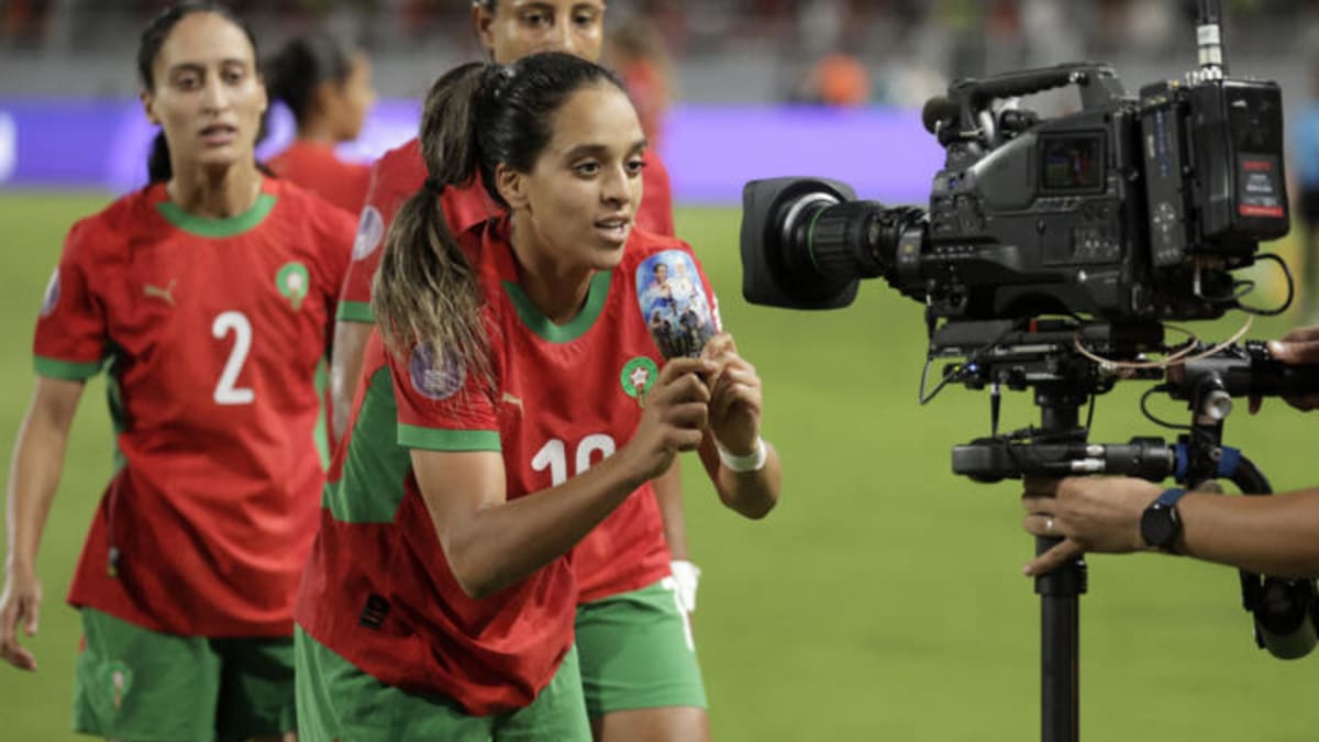 Ronaldinho Returns to Football at 46 for 300th Goal - Image 5