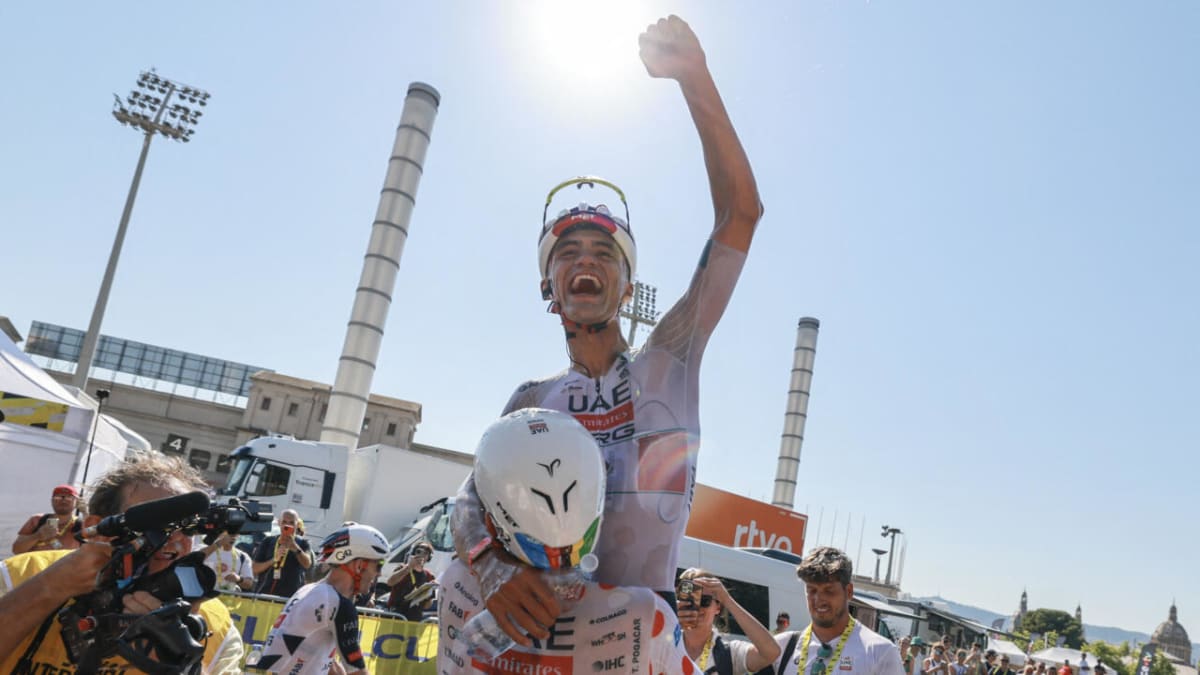 Mexican Cyclist Wins Tour de France Stage Despite Bike Failure