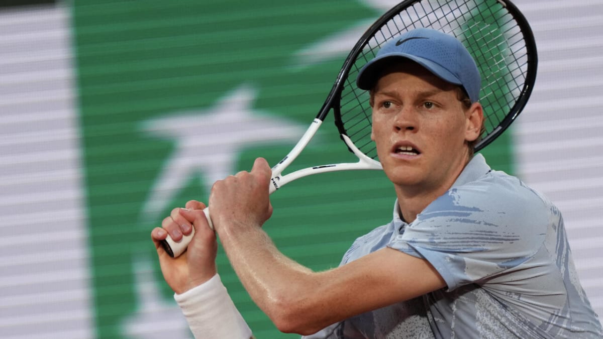 Sinner's 30-Win Streak Powers French Open First Round Victory