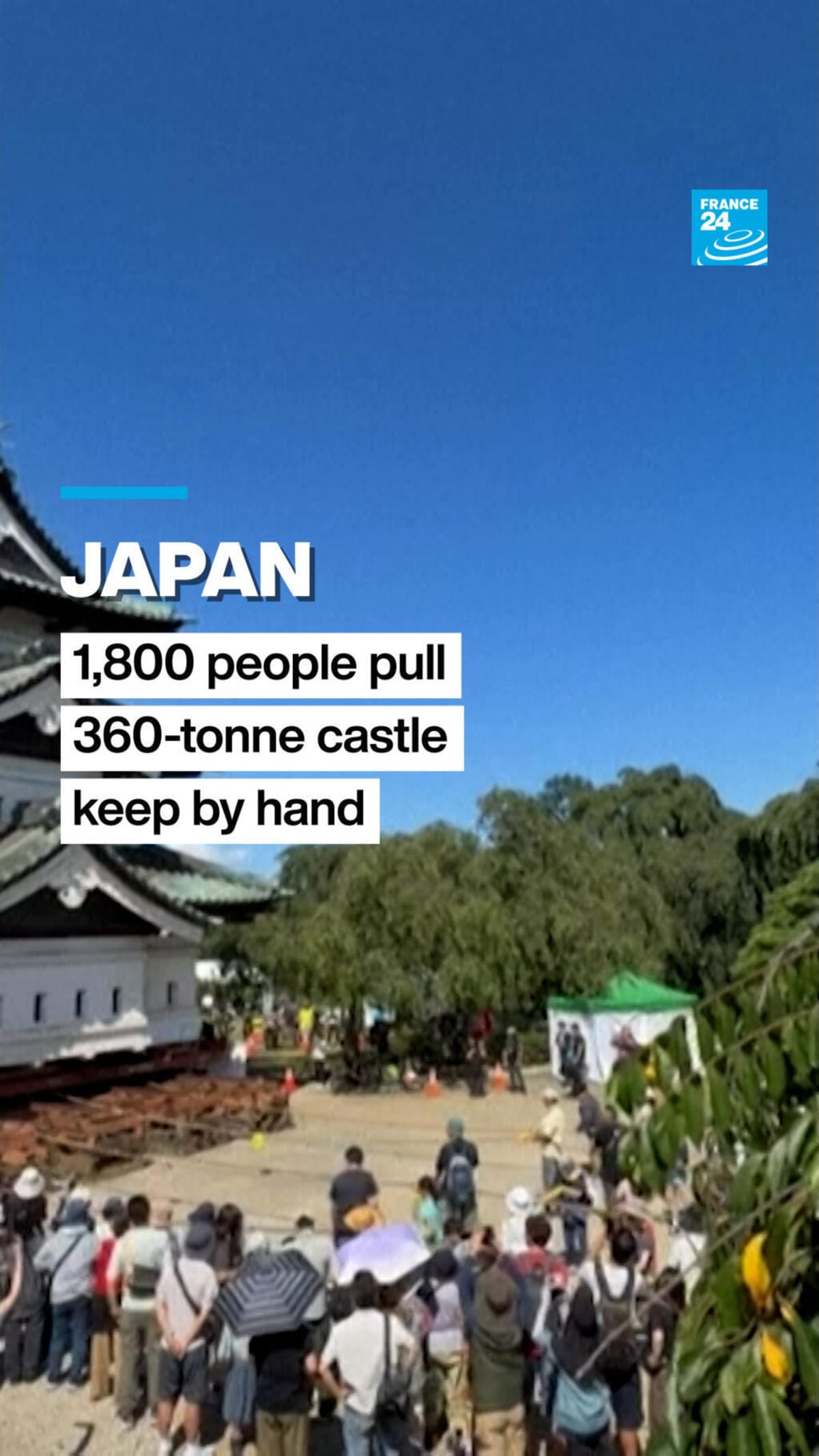1,800 Japanese Volunteers Pull 360-Ton Castle by Hand - Image 2