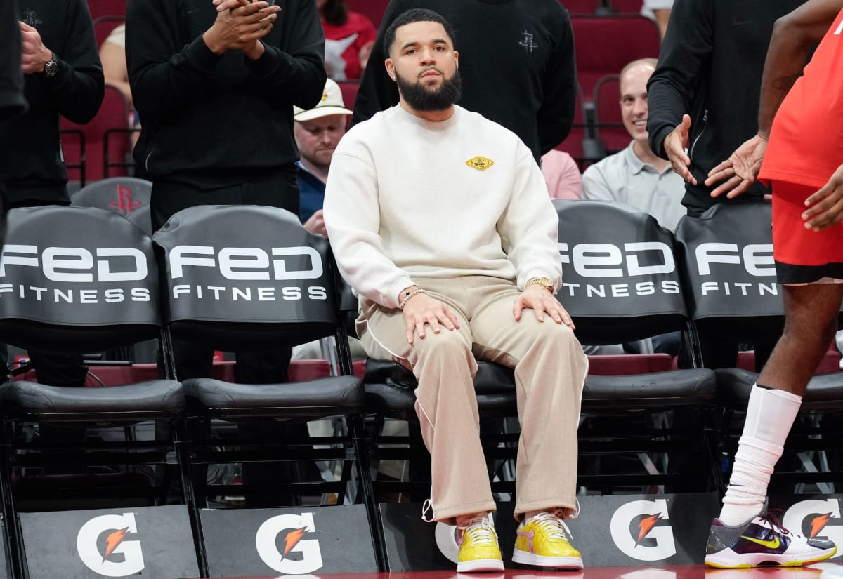 Houston Rockets point guard Fred VanVleet dribbling basketball during NBA game
